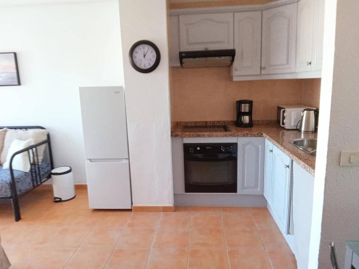 Ocean Breeze Albatros Apartment San Miguel de Abona Bagian luar foto